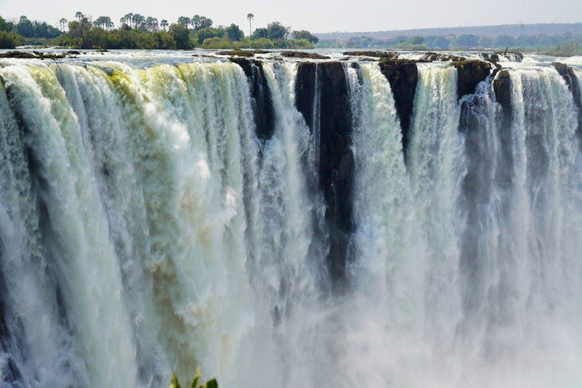 Waterfalls near green trees during daytime, Zimbabwe